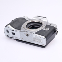 OM System OM-D E-M10 Mark III silber gebraucht