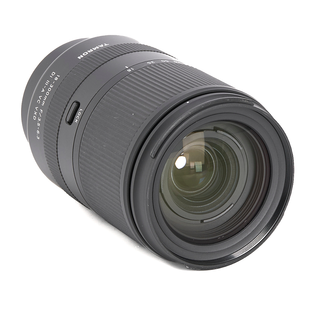 Tamron 18-300mm F3.5-6.3 Di III-A VC VXD für Sony E-Mount gebraucht